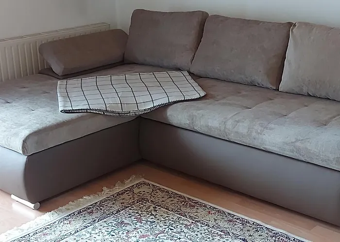 Nadine Egger דירה *